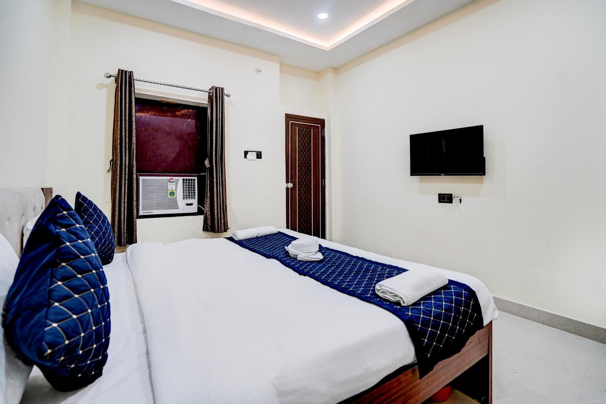 Hotel Vibe Blu- Варанаси Екстериор снимка